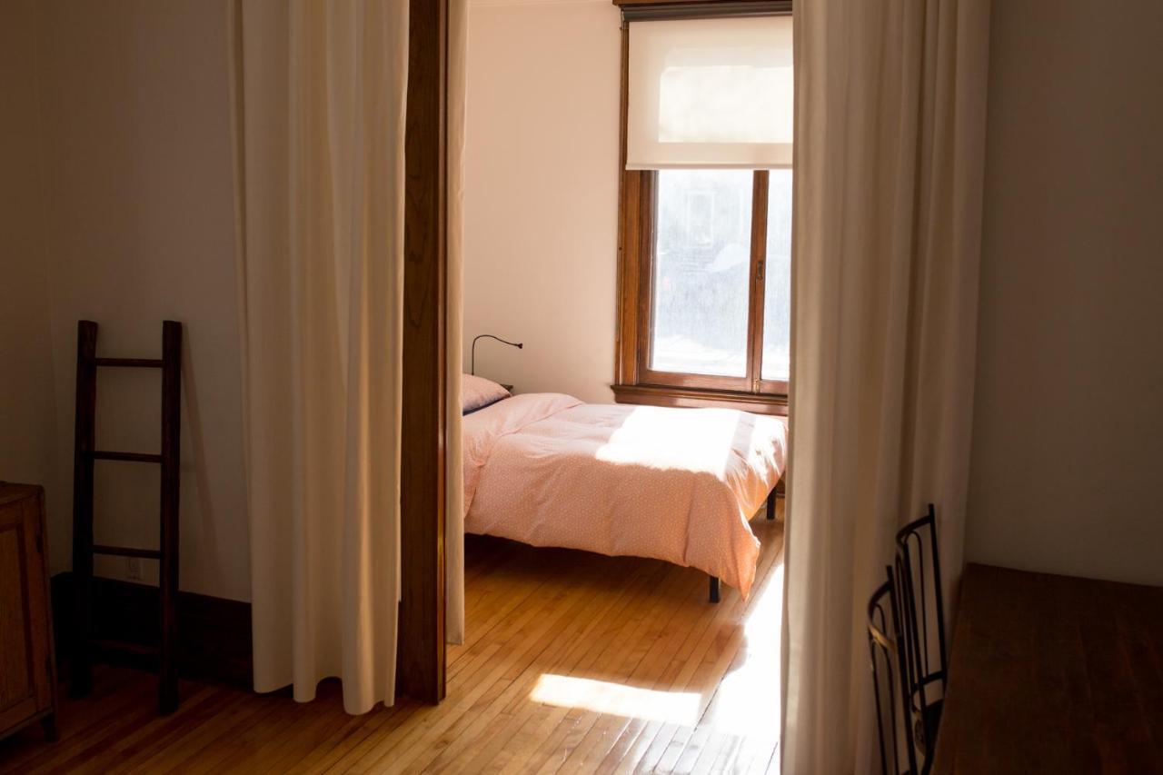 Le 9 Et Demi Bed & Breakfast Montreal Exterior photo